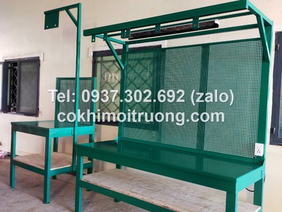 Bàn nguội cơ khí mặt gỗ kết hợp bảng treo, bàn thao tác cơ khí 11