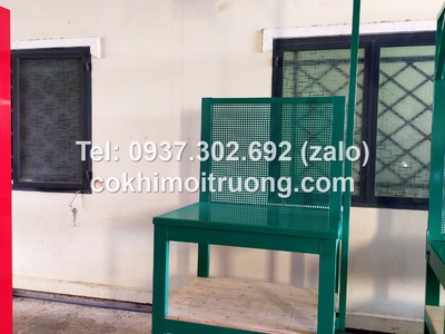 Bàn nguội cơ khí mặt gỗ kết hợp bảng treo, bàn thao tác cơ khí 12