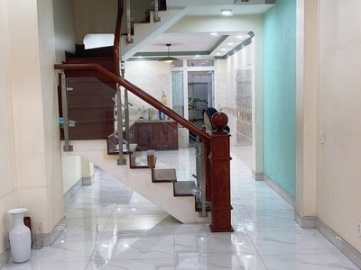 Bán nhà riêng 4 tầng, 70m2, đường hồ văn tư, thủ đức, tp hcm. sổ hồng, 4pn, 5.7 tỷ. 0