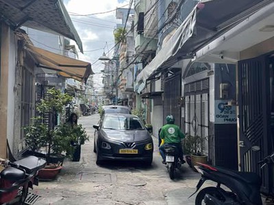 Nhà hxh đường minh phụng phường 2 quận 11 cũ. 0