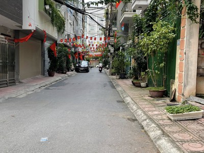 Bán nhà 50m  mới 5 tầng tt ba đình   ô tô đỗ cửa, ở ngay 3