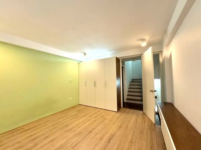 Bán nhà riêng phố bồ đề 35m2 x  5 tầng mt 4m,7.5 tỷ long biên hà nội. 1