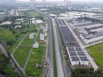 Phân lô-  vỉa  hè- ô tô tránh- khu đất dịch vụ- 4.5ha vân canh- hoài đức. diện tích 50m. mặt tiền 0