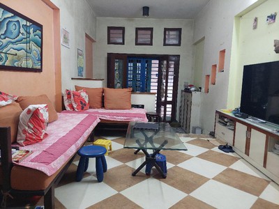  nhà đẹp   ở ngay   vị trí trung tâm phố hào nam  1