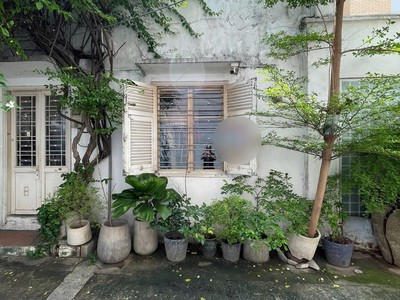 Nhà nguyễn văn nguyễn hẻm ô tô kinh doanh cách 1 căn ra mặt tiền 1