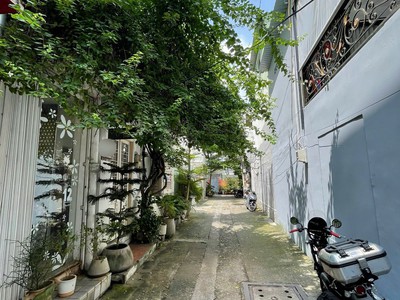 Nhà nguyễn văn nguyễn hẻm ô tô kinh doanh cách 1 căn ra mặt tiền 3