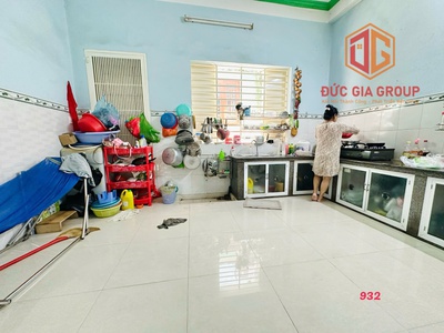 Nhà rẻ  nhà 1t1l kdc tân phong, sr,tc, hc đường 8m chỉ 4,3 tỷ 1