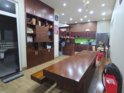 Bán nhà lầu đẹp sr, tc, đường nhựa thông, gần gx lộc lâm chỉ 3 tỷ 790 2