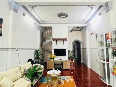 Bán nhà lầu, mặt tiền chợ hồ bơi phương nam, sr,tc chỉ 4 tỷ650 3
