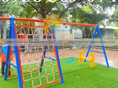 Thang leo vận động trẻ em, thang leo xà đu mầm non 1
