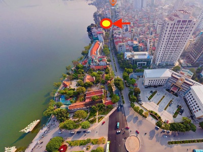 Bán đất mặt phố lạc long quân - 200m2 - 10.4m mt - view hồ tây - giá 145 tỷ 0