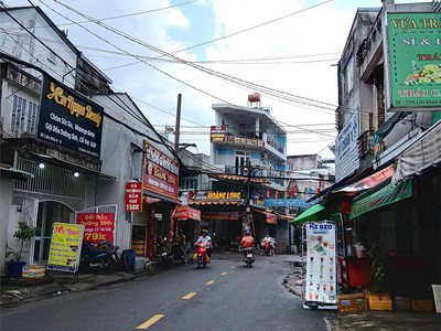 Bán nhà, mặt tiền - gần lê văn qưới - bình long - giáp tân phú   dt 40m2 -  nhỉnh 4 tỷ 0