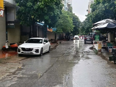 Bán nhà dịch vụ bờ hội   ngô đình mẫn, 50m  đất, mặt tiền 4m, oto tránh, giá 13 tỷ 1