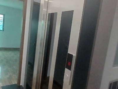 Lạc long quân 52m x6 tầng thang máy-18,5 tỷ-phân lô,ô tô vào nhà ,2 thoáng,nở hậu 2
