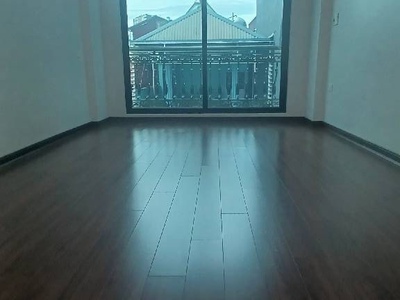 Lạc long quân 52m x6 tầng thang máy-18,5 tỷ-phân lô,ô tô vào nhà ,2 thoáng,nở hậu 4