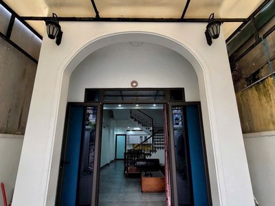 Bán căn nhà 3 tầng ngõ phố Nguyễn Hữu Cầu, ph Hải Dương, TP HP, 95.6m2, mt 4.5m, 4 ngủ 2