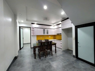 Bán căn nhà 3 tầng ngõ phố Nguyễn Hữu Cầu, ph Hải Dương, TP HP, 95.6m2, mt 4.5m, 4 ngủ 5