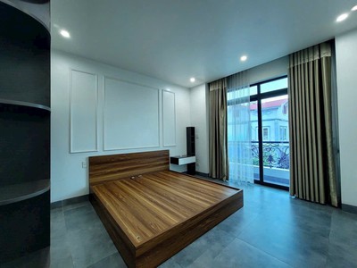 Bán căn nhà 3 tầng ngõ phố Nguyễn Hữu Cầu, ph Hải Dương, TP HP, 95.6m2, mt 4.5m, 4 ngủ 6