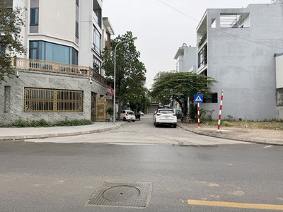 Bán gấp nhà C4 90m2 khu đấu giá BT4B Phúc Lợi. Vị Trí Vàng, Giao Thông Thuận Lợi, Sổ Đỏ Sẵn 2