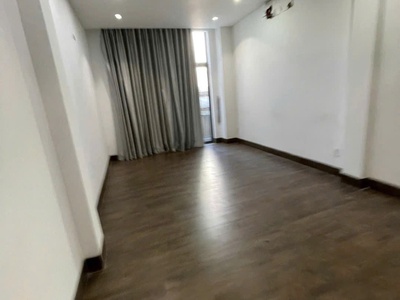 Cần bán nhà 4 tầng Đường Nguyễn Chí Thanh 1
