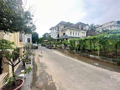 Bán đất biệt thự khu Sông Hồng Thủ đô, Vĩnh Yên, Vĩnh Phúc. Giá chỉ 31,5 triệu/m2 10