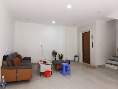Em cần bán nhà phố Cát Linh 45 m2 xây 7 tầng thang máy mới xây ra phố 15 m giá 16 tỷ 5
