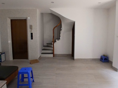 Em cần bán nhà phố Cát Linh 45 m2 xây 7 tầng thang máy mới xây ra phố 15 m giá 16 tỷ 6