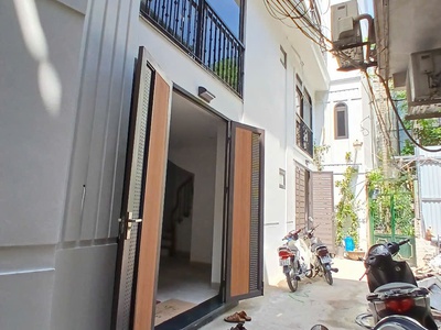 Em cần bán nhà phố Cát Linh 45 m2 xây 7 tầng thang máy mới xây ra phố 15 m giá 16 tỷ 1