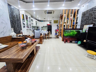 Nhà đẹp HOÀNG HOA THÁM   5 tầng   MẶT TIỀN 5.1m   Ô TÔ ĐỖ CỬA   full công năg 0
