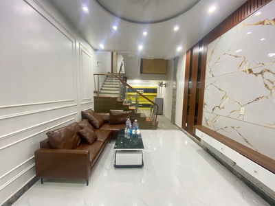 N4653. Cho thuê nhà nguyên căn tại Văn Cao - ô tô chuyển đồ đỗ cửa. 0