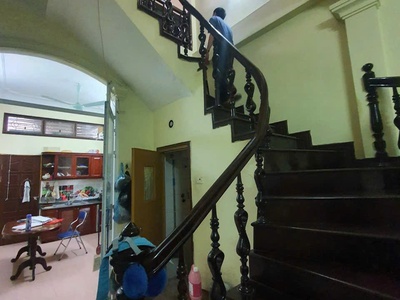 Cho thuê nhà Ngõ 76  Chùa Hà, Cầu Giấy 55m x 4T , 5PN giá 20 triệu, cho làm CHDV 1