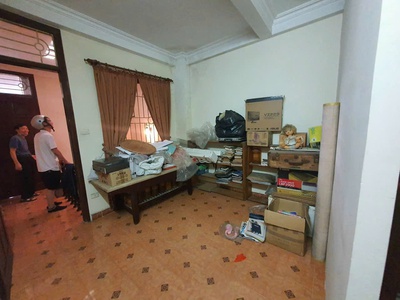 Cho thuê nhà Ngõ 76  Chùa Hà, Cầu Giấy 55m x 4T , 5PN giá 20 triệu, cho làm CHDV 2