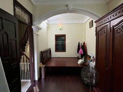 Cho thuê NHÀ  ĐẸP 165 Dương Quảng Hàm, Cầu Giấy 30m x 5T, 3PN4VS giá 15 triệu 2