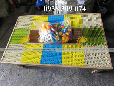 Bàn lego trẻ em, bàn chơi cát trẻ em, tường lego trẻ em 1