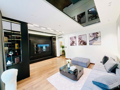 Bán nhà nguyễn du, 100m2, 8 tầng thang máy, mặt tiền 4.3m, 62.5 tỷ, nhà xịn đẹp, ngõ ô tô 1