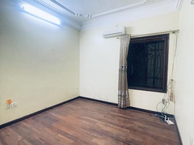 Bán nhà mặt phố trần thái tông 56m2, 7 tầng, thang máy, lô góc 2 mặt ô tô tránh 4