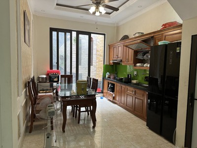 Bán nhà thanh xuân, gần oto, trường, chợ, trạm, dt63m2 5 tầng, 2 thoáng chỉ 14.x tỷ 2