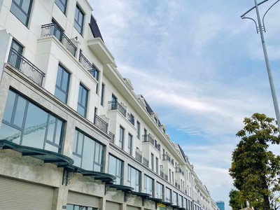 Bán nhà phố 5 tầng đối diện chung cư Vinhomes chỉ với 1,8 tỷ 3