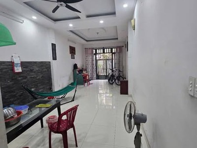 Ngay chợ tân hương   hẻm xe hơi   sát mặt tiền    3 tầng   84m   chỉ 8.x tỷ 0