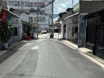 Bán nhà 68m giá tốt 3,65 tỷ hẻm oto 10m lê trọng tấn, gần aeon tp kcn tb 0