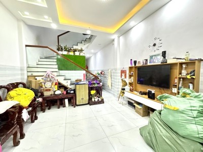 Bán nhà đường số 11, linh xuân, tp hcm.  dt 75m2, 2 tầng, 3pn, sh. giá 5.5 tỷ. 0
