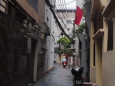 Cổ nhuế, nhỉnh 8 tỷ, ô tô vào đất, cạnh đường 60m, khu tập thể dân trí cao 4