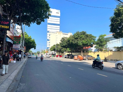 Bán lô đất hiếm sát biển   hẻm dã tượng thông hoàng diệu 0