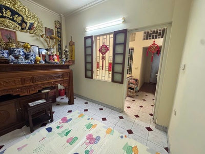 Bán võng thị , 81m, 3 tầng, vài bước ra  oto, full nội thất 3
