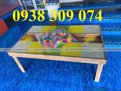 Bàn lego trẻ em, bàn chơi cát trẻ em, tường lego trẻ em 5