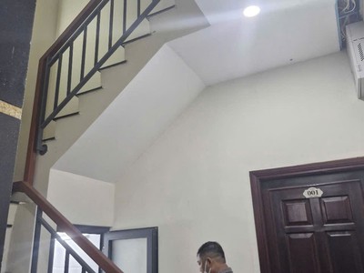 Bán căn nhà chdv 5 tầng quận 10, hxh gần chợ thuốc tô hiến thành 4