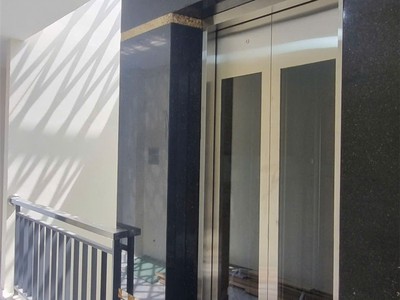 Bán căn nhà chdv 5 tầng quận 10, hxh gần chợ thuốc tô hiến thành 2