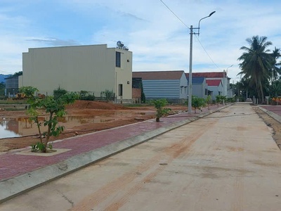 Chính chủ cần bán đất trung tâm thị trấn phù mỹ -  bình định 0