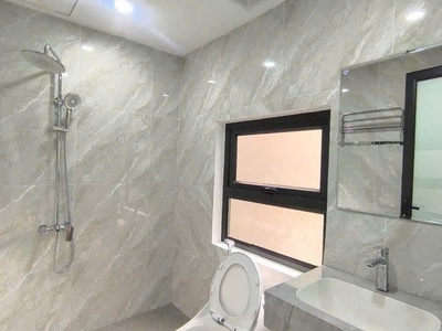 Bán nhà sài đồng 38m 7 tầng thang máy gara ô tô 11 tỷ 4