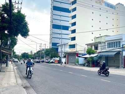 Bán lô đất hiếm sát biển   hẻm dã tượng thông hoàng diệu 1